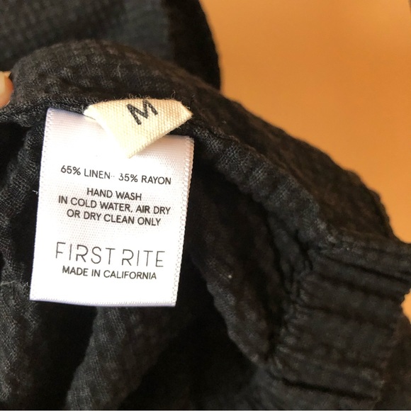 First Rite Crop Tank in Black Size Medium - Picture 5 of 5